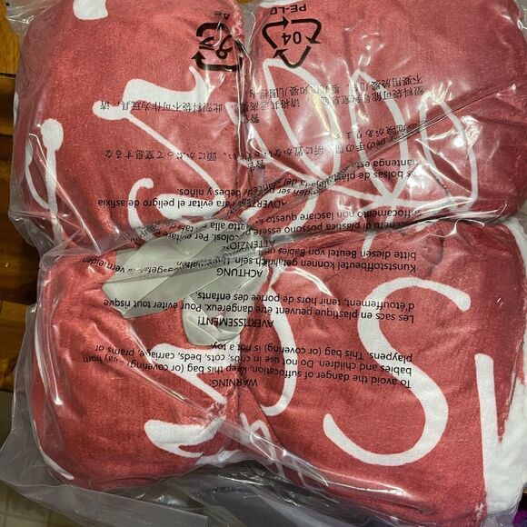 NWT Sherpa Throw Blanket in Dry Rose - Picture 2 of 4